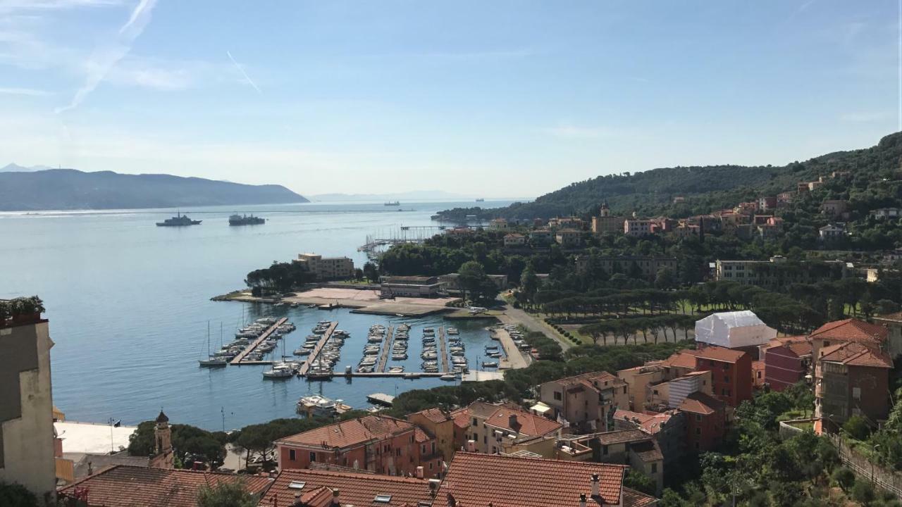 Jolly Roger Affittacamere La Spezia Buitenkant foto